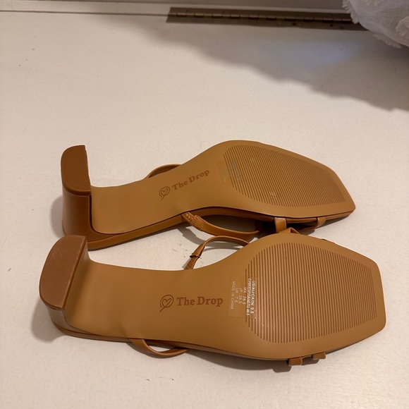 NEVER WORN- The Drop Women's Amelie Strappy Square Toe Heeled Sandal in Doe Tan - Picture 3 of 4